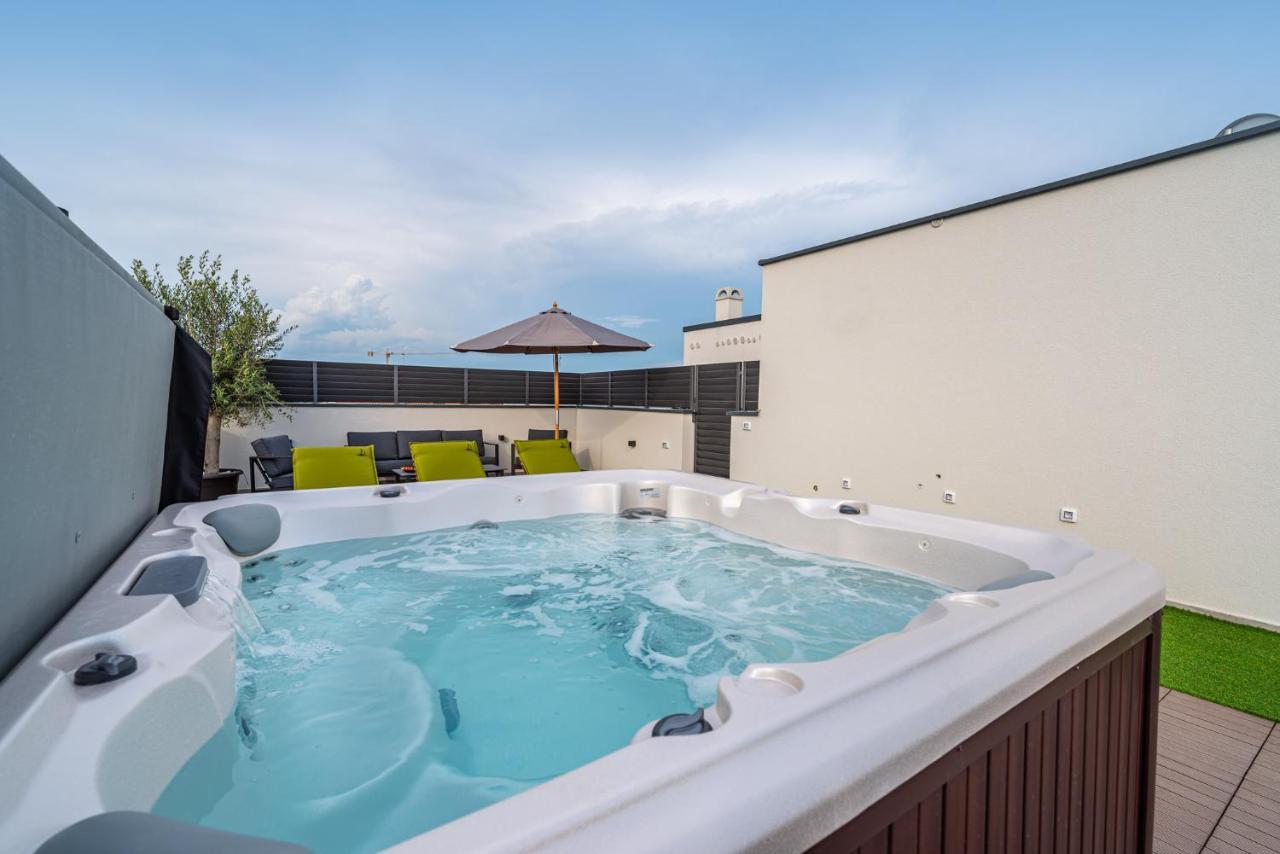 זאדאר Panorama Deluxe Apartment מראה חיצוני תמונה